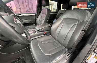 Внедорожник / Кроссовер Audi Q7 2014 в 
