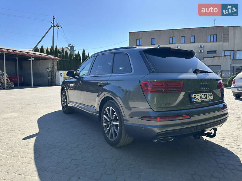 Позашляховик / Кросовер Audi Q7 2015 в Львові