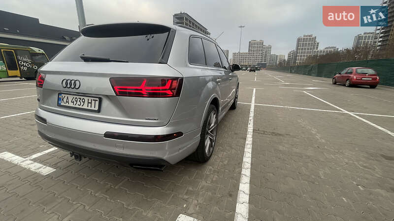 Позашляховик / Кросовер Audi Q7 2019 в Києві