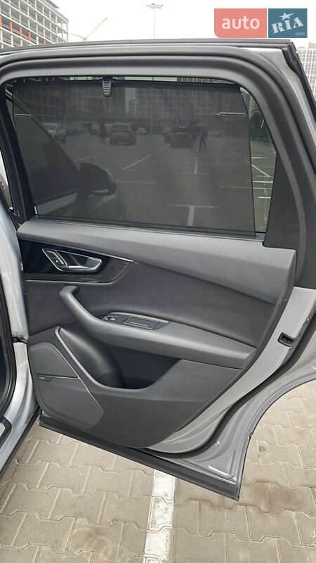 Позашляховик / Кросовер Audi Q7 2019 в Києві