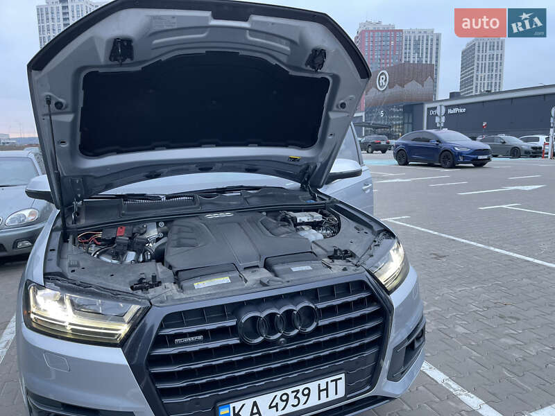 Позашляховик / Кросовер Audi Q7 2019 в Києві