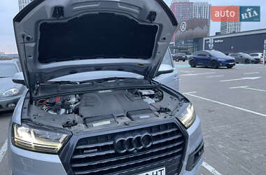 Позашляховик / Кросовер Audi Q7 2019 в Києві