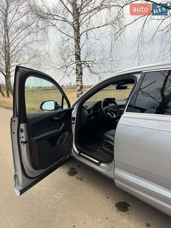 Позашляховик / Кросовер Audi Q7 2018 в Переяславі