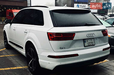 Внедорожник / Кроссовер Audi Q7 2019 в 