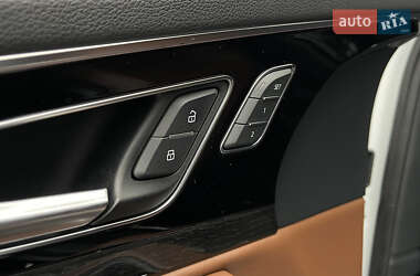 Внедорожник / Кроссовер Audi Q7 2018 в 