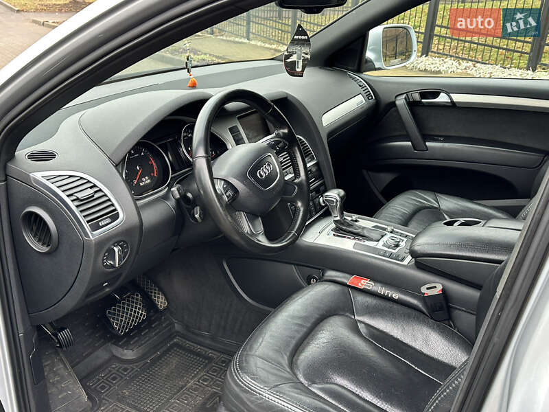 Позашляховик / Кросовер Audi Q7 2012 в Прилуках