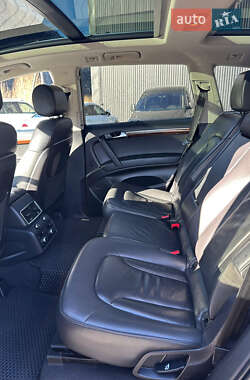 Внедорожник / Кроссовер Audi Q7 2013 в Межгорье