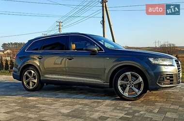 Внедорожник / Кроссовер Audi Q7 2017 в Ровно