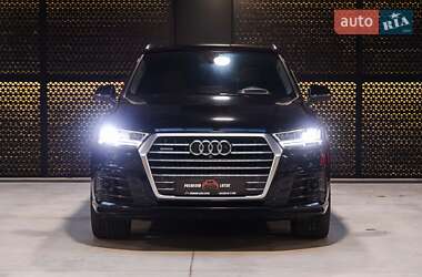 Внедорожник / Кроссовер Audi Q7 2017 в Луцке