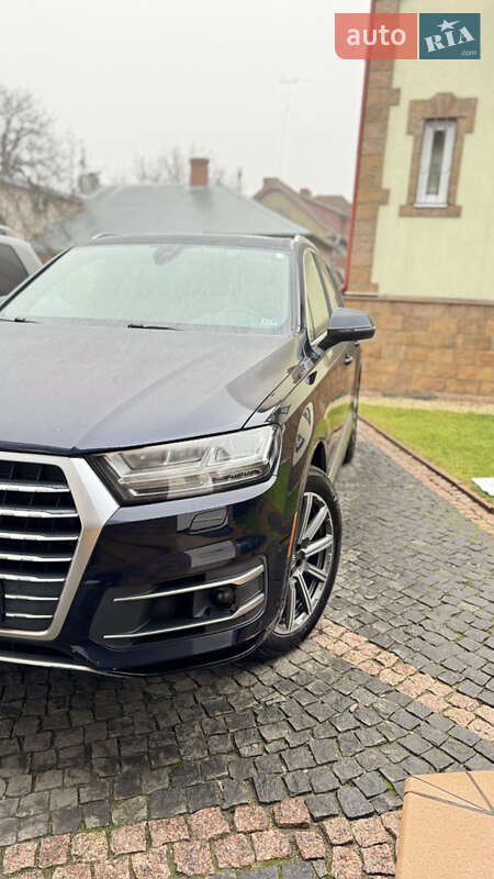 Внедорожник / Кроссовер Audi Q7 2017 в Черновцах