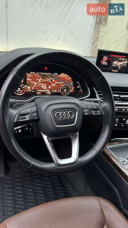 Внедорожник / Кроссовер Audi Q7 2017 в Черновцах