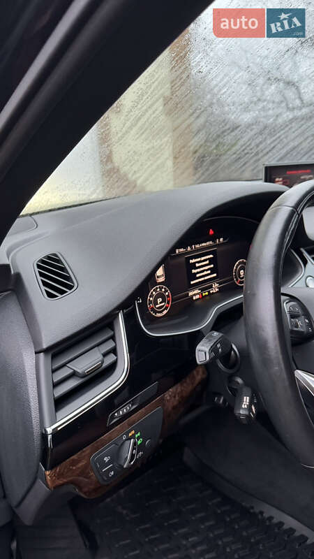 Внедорожник / Кроссовер Audi Q7 2017 в Черновцах