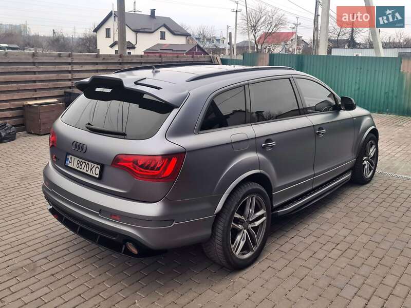 Внедорожник / Кроссовер Audi Q7 2011 в Буче