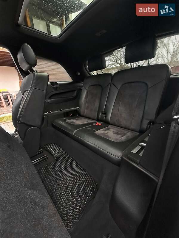 Внедорожник / Кроссовер Audi Q7 2011 в Буче