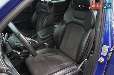 Внедорожник / Кроссовер Audi Q7 2016 в 