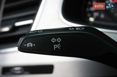 Внедорожник / Кроссовер Audi Q7 2016 в 