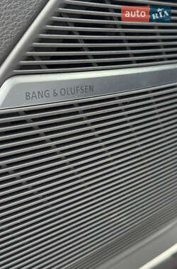 Внедорожник / Кроссовер Audi Q7 2022 в 