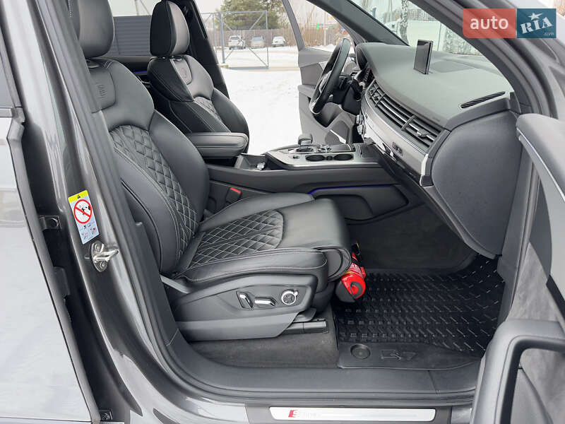 Внедорожник / Кроссовер Audi Q7 2018 в Ужгороде фото 46 Внедорожник / Кроссовер Audi Q7 2018 в Ужгороде