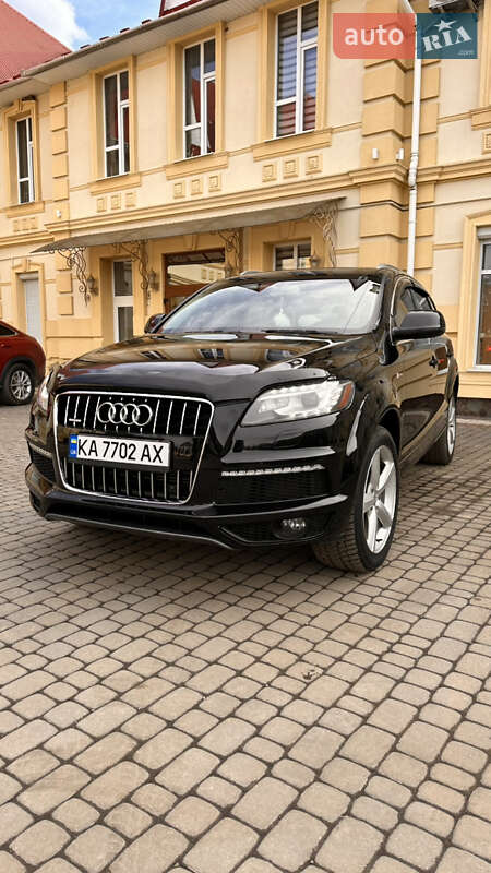 Позашляховик / Кросовер Audi Q7 2012 в Косові