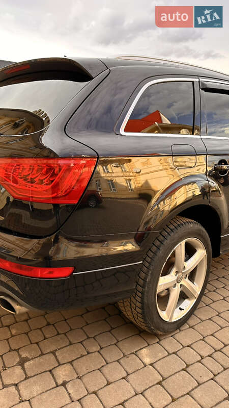 Позашляховик / Кросовер Audi Q7 2012 в Косові