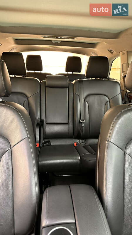 Позашляховик / Кросовер Audi Q7 2012 в Косові