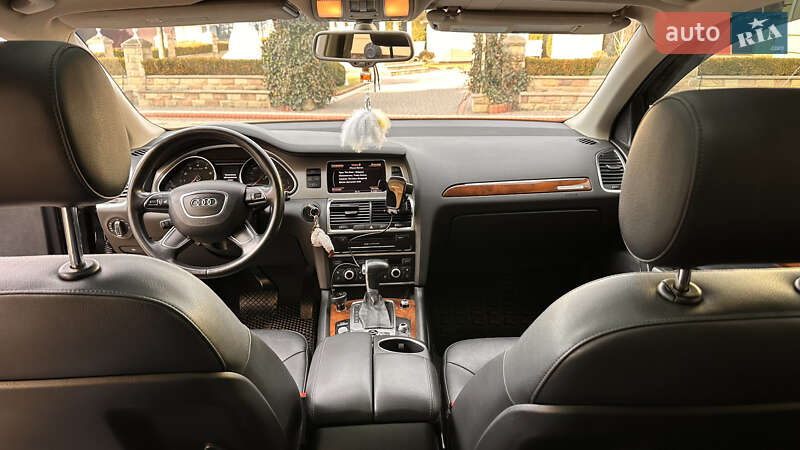 Позашляховик / Кросовер Audi Q7 2012 в Косові