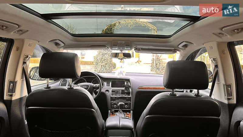 Позашляховик / Кросовер Audi Q7 2012 в Косові