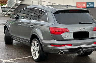 Внедорожник / Кроссовер Audi Q7 2015 в 