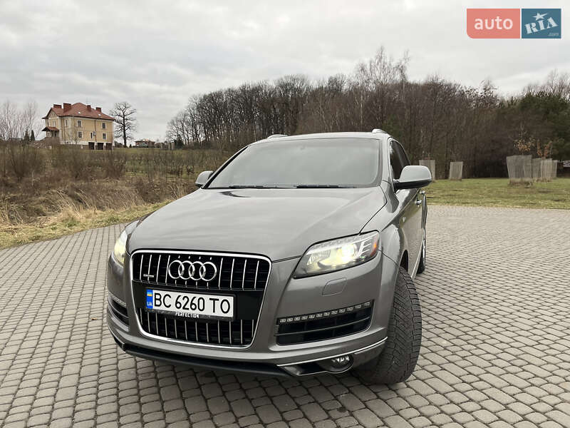 Позашляховик / Кросовер Audi Q7 2013 в 