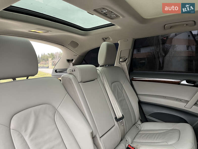 Позашляховик / Кросовер Audi Q7 2013 в Львові