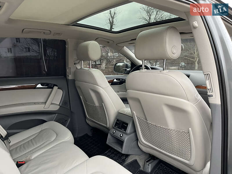 Позашляховик / Кросовер Audi Q7 2013 в Львові