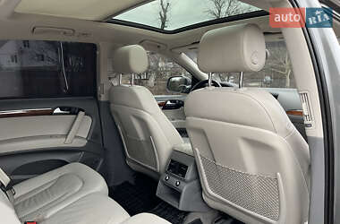 Позашляховик / Кросовер Audi Q7 2013 в 