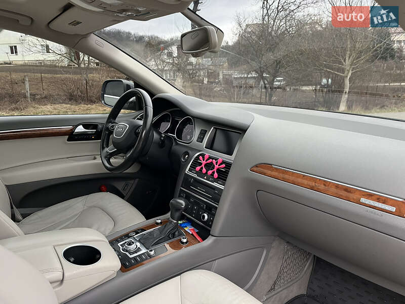 Позашляховик / Кросовер Audi Q7 2013 в Львові