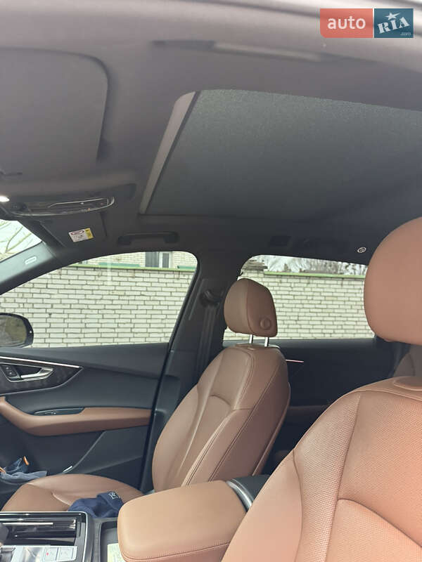 Позашляховик / Кросовер Audi Q7 2020 в Жовкві
