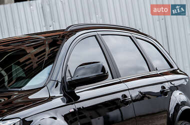 Позашляховик / Кросовер Audi Q7 2015 в 