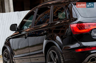Позашляховик / Кросовер Audi Q7 2015 в 