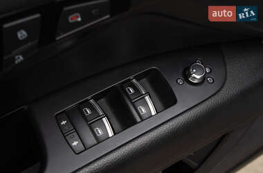 Позашляховик / Кросовер Audi Q7 2015 в 