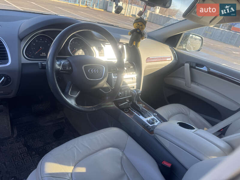 Внедорожник / Кроссовер Audi Q7 2012 в Кривом Роге