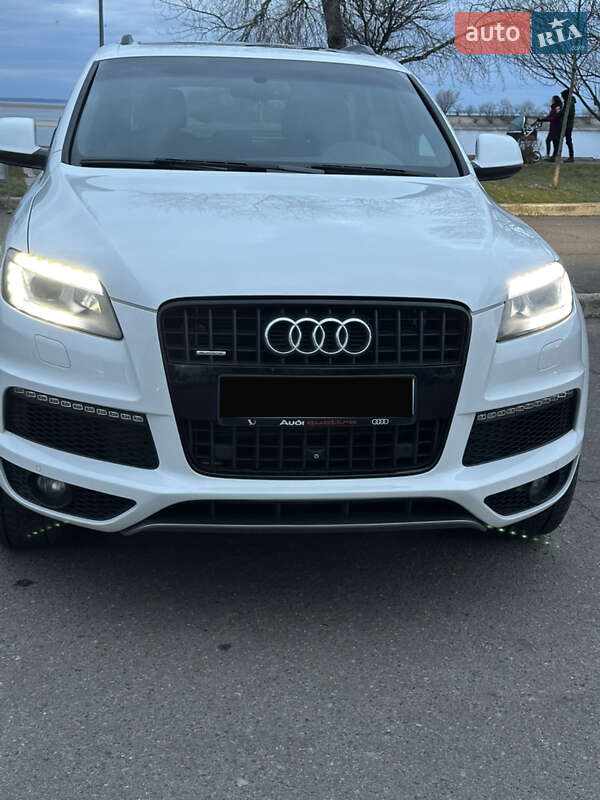 Внедорожник / Кроссовер Audi Q7 2014 в Черкассах