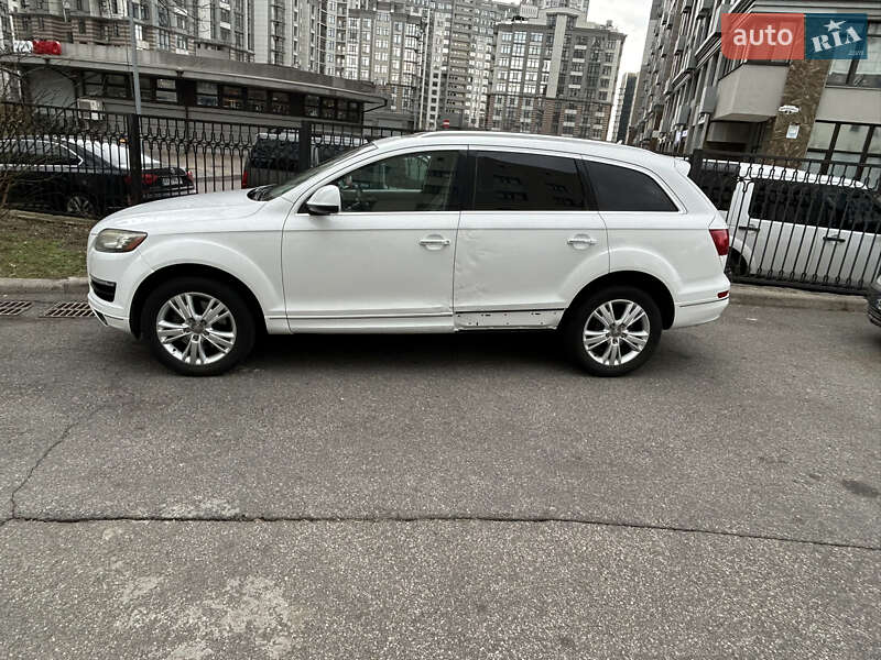 Позашляховик / Кросовер Audi Q7 2010 в Києві