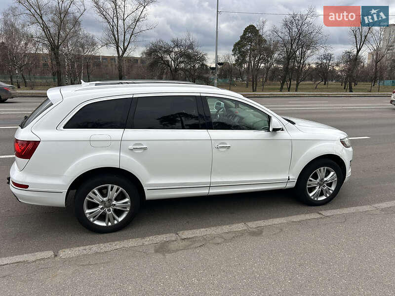 Позашляховик / Кросовер Audi Q7 2010 в Києві