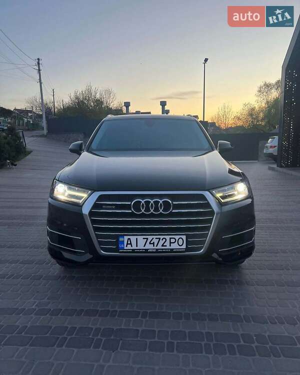 Позашляховик / Кросовер Audi Q7 2018 в Львові