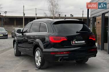 Позашляховик / Кросовер Audi Q7 2010 в 