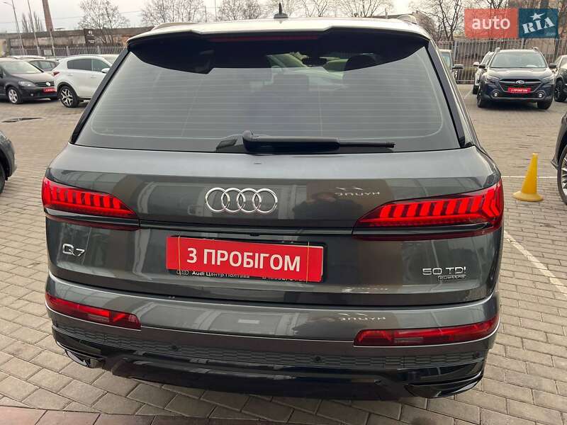 Позашляховик / Кросовер Audi Q7 2021 в Полтаві