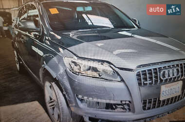 Внедорожник / Кроссовер Audi Q7 2015 в 