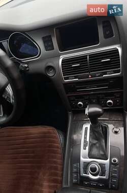 Внедорожник / Кроссовер Audi Q7 2013 в 