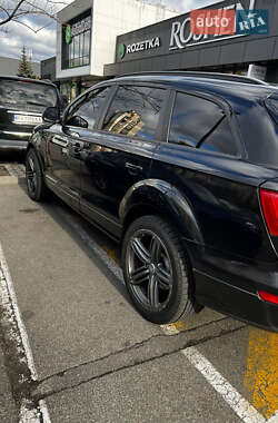 Позашляховик / Кросовер Audi Q7 2013 в 