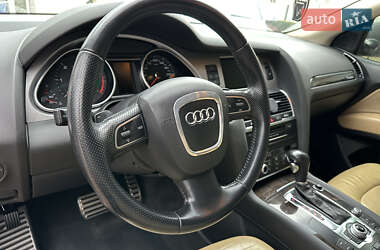 Позашляховик / Кросовер Audi Q7 2010 в Прилуках