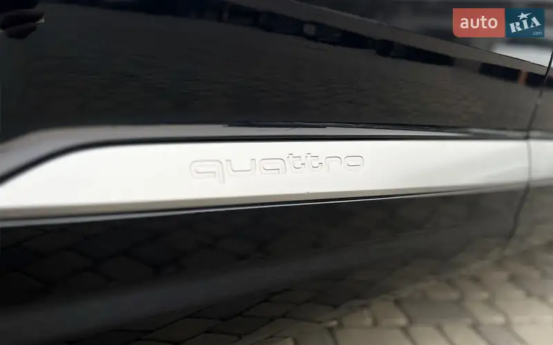 Внедорожник / Кроссовер Audi Q7 2016 в 