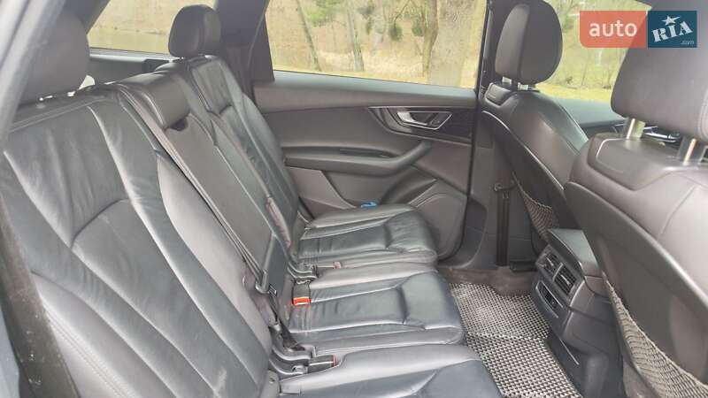 Внедорожник / Кроссовер Audi Q7 2016 в Каменец-Подольском